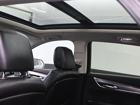 Used 2019 Cadillac XT5 Luxury FWD image 4