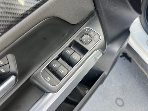 Certified 2021 Mercedes-Benz GLB 35 AMG 4MATIC image 15