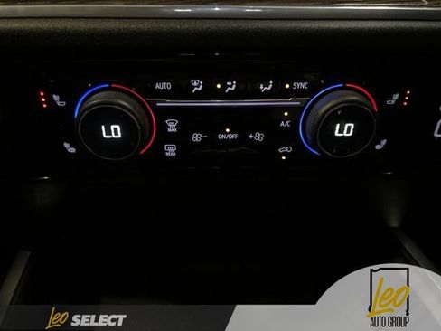 Used 2025 Chevrolet Silverado 3500 LT w/ Safety Package AWD/4WD image 15