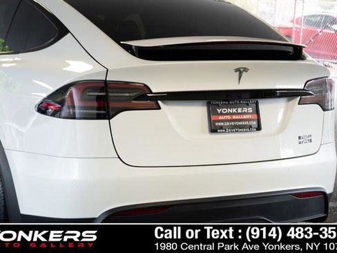 Used 2023 Tesla Model X Plaid image 59