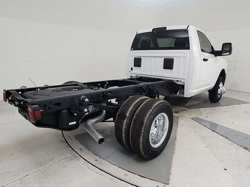 New 2026 RAM 3500 Tradesman w/ Chrome Appearance Group A AWD/4WD image 8