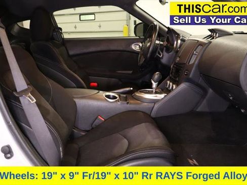 Used 2016 Nissan 370Z Sport image 18