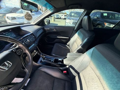 Used 2016 Honda Accord Sport image 11