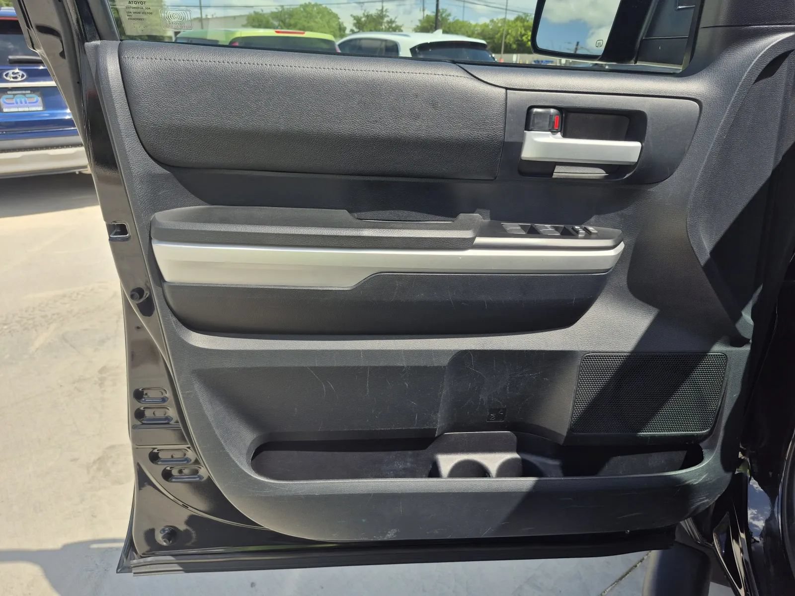 Used 2015 Toyota Tundra SR5 w/ SR5 Upgrade Package RWD image 14