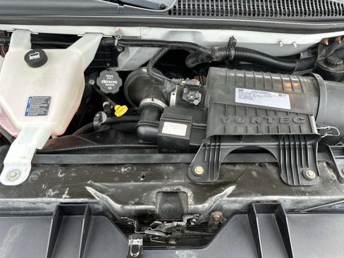 Certified 2017 Chevrolet Express 2500 image 12