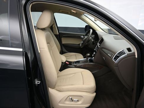 Used 2014 Audi Q5 2.0T Premium w/ Lighting Package image 39