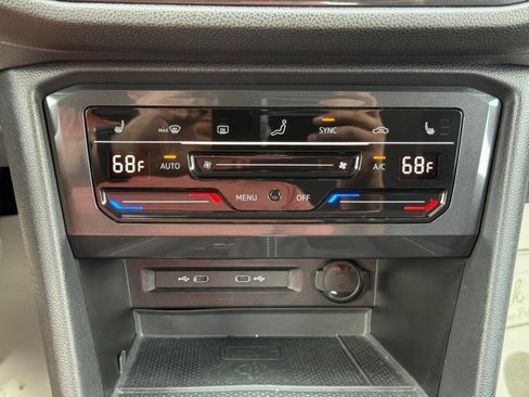 Used 2024 Volkswagen Tiguan Wolfsburg Edition image 29