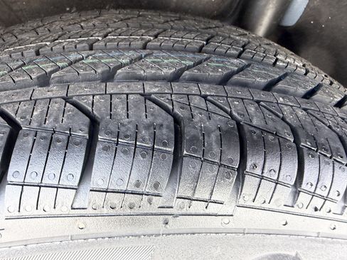 Used 2025 Mercedes-Benz GLB 250 image 34