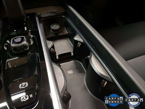 Used 2025 Volvo XC60 B5 Plus image 45