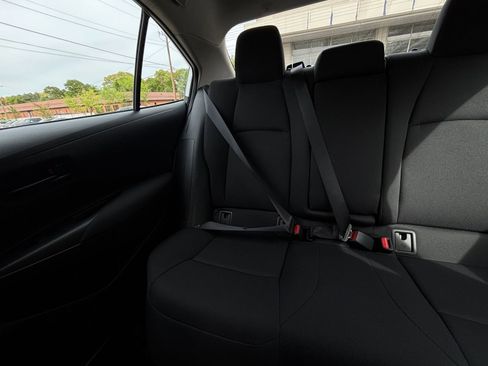 Used 2025 Toyota Corolla LE image 38