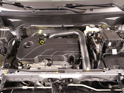 Used 2024 Chevrolet Equinox Premier image 21