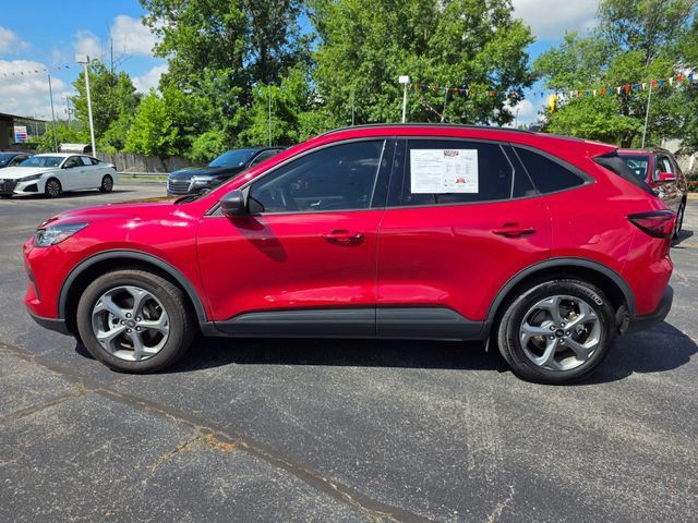 Used 2025 Ford Escape ST-Line w/ Equipment Group 301A FWD image 7