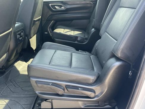 Certified 2023 Chevrolet Suburban Z71 w/ Z71 Off-Road Package AWD/4WD image 12