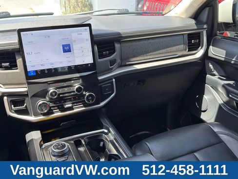 Used 2022 Ford Expedition XLT RWD image 26