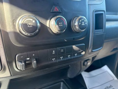 Used 2018 RAM 2500 Tradesman w/ Chrome Appearance Group AWD/4WD image 27