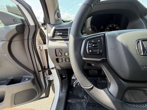 Certified 2025 Honda Ridgeline Sport+ image 19
