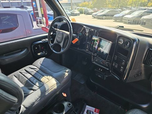 Used 2006 GMC TopKick C4500 2WD Crew Cab image 16