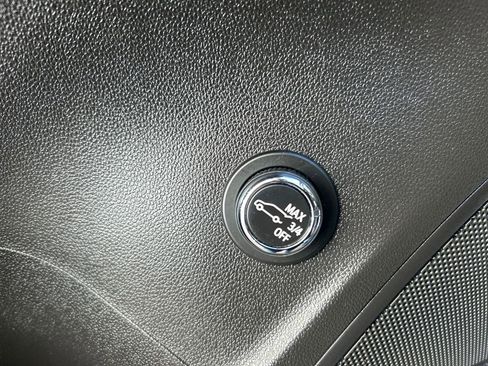 Used 2023 Buick Envision Essence AWD/4WD image 21