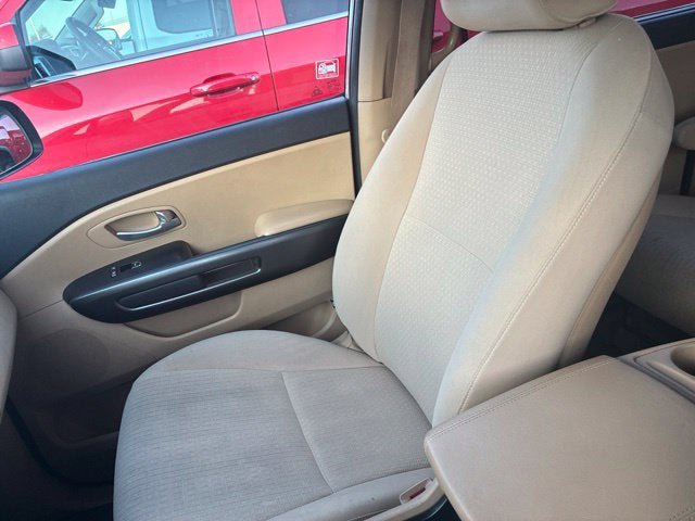 Used 2016 Kia Sedona LX w/ LX Convenience Package FWD image 14