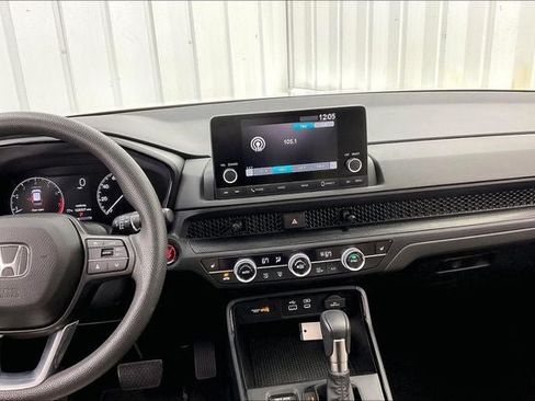 Used 2024 Honda CR-V EX image 6