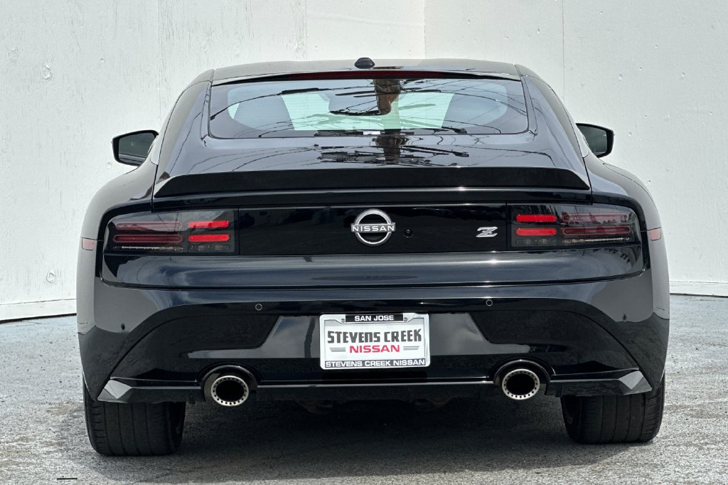 Certified 2025 Nissan Z Performance w/ Floor Mat Package RWD image 4