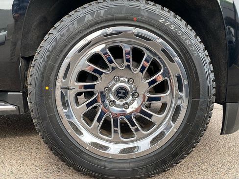 Used 2019 GMC Yukon XL SLT image 26