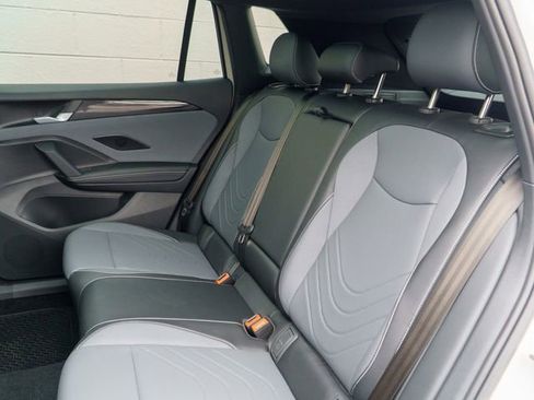 New 2026 Volkswagen Tiguan SE R-Line AWD/4WD image 9
