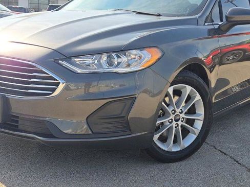 Certified 2020 Ford Fusion SE image 3