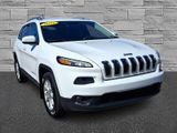 Used 2017 Jeep Cherokee Latitude w/ Comfort/Convenience Group image 2