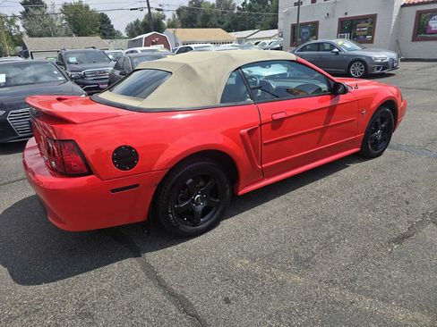 Used 2001 Ford Mustang Premium RWD image 21