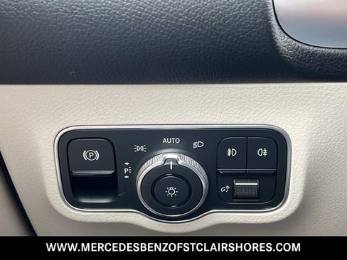 New 2026 Mercedes-Benz GLB 250 4MATIC image 33