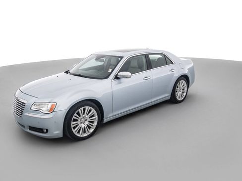 Used 2013 Chrysler 300 C Luxury Series w/ Harman Kardon Audio Group RWD image 9