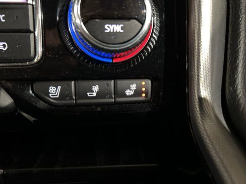 Used 2022 GMC Yukon Denali image 35