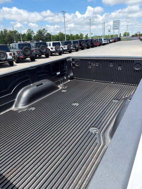 Used 2024 RAM 3500 Tradesman w/ Chrome Appearance Group AWD/4WD image 12