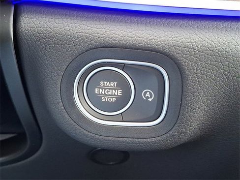 Certified 2025 Mercedes-Benz GLS 450 4MATIC image 27