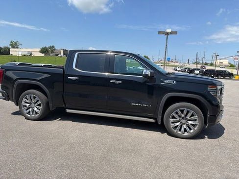 Used 2025 GMC Sierra 1500 Denali w/ Denali Reserve Package AWD/4WD image 14