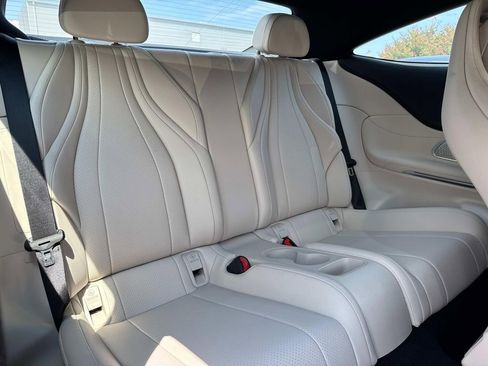 Used 2024 Mercedes-Benz CLE 300 4MATIC Coupe image 9