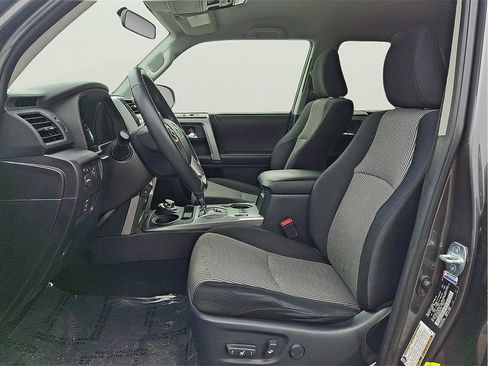 Used 2017 Toyota 4Runner SR5 image 25