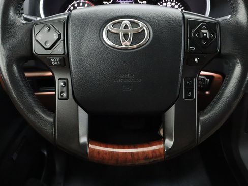Used 2019 Toyota Sequoia Platinum image 26