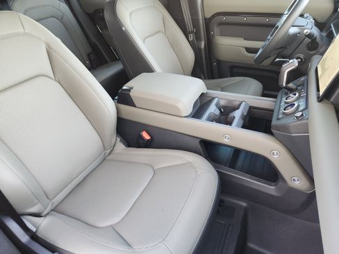 Certified 2025 Land Rover Defender 110 S image 15