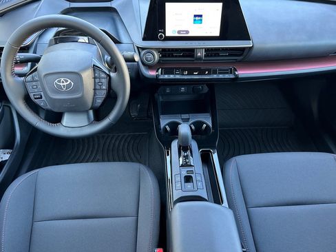 Used 2026 Toyota Prius SE image 15