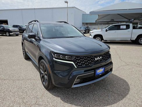Used 2022 Kia Sorento SX Prestige AWD/4WD image 2