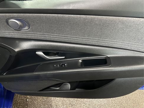 Certified 2024 Hyundai Elantra Limited FWD image 22