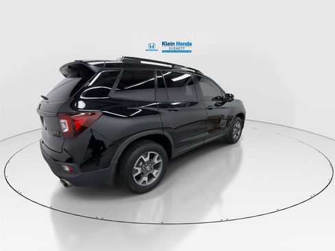 Used 2022 Honda Passport TrailSport image 2