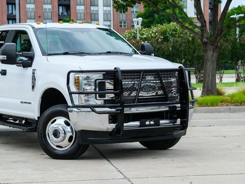 Used 2019 Ford F350 XL w/ STX Appearance Package AWD/4WD image 5