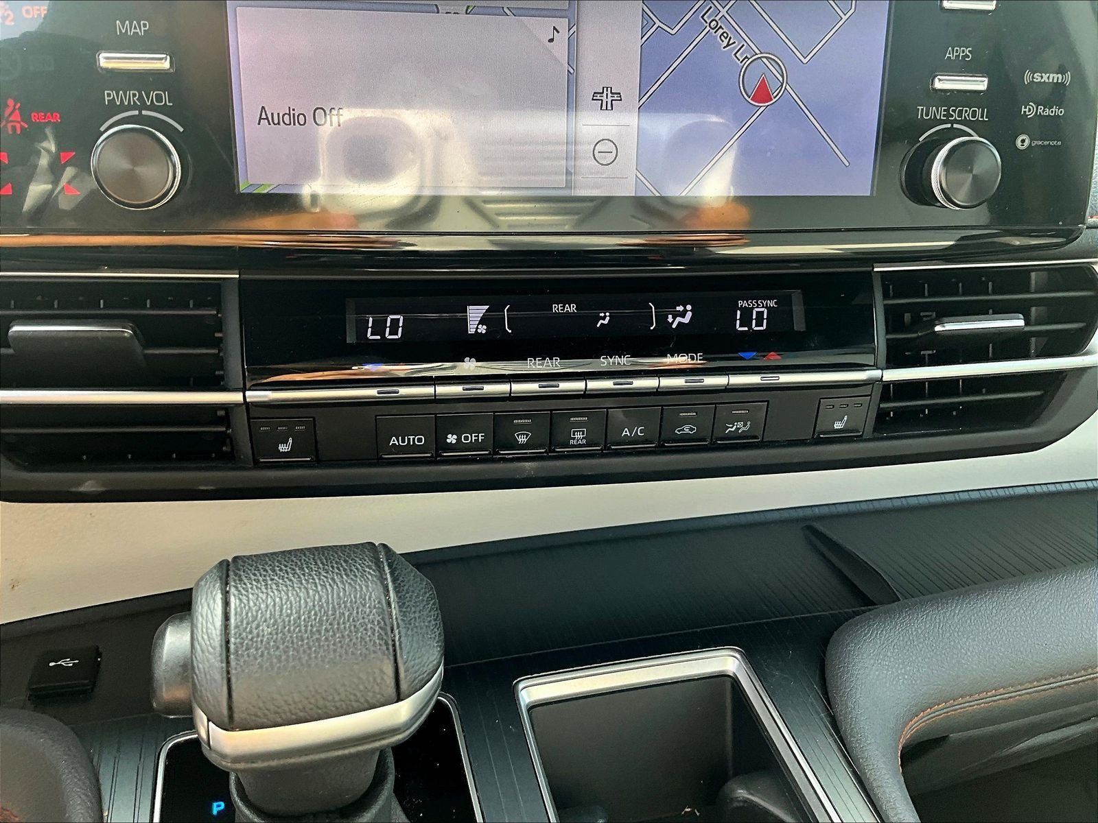 Used 2023 Toyota Sienna XSE FWD image 18
