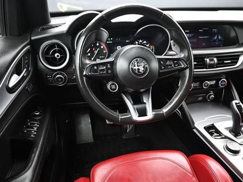 Used 2023 Alfa Romeo Stelvio Veloce AWD/4WD image 12