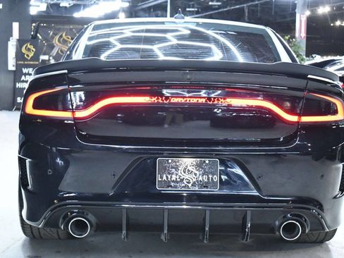 Used 2017 Dodge Charger R/T image 20