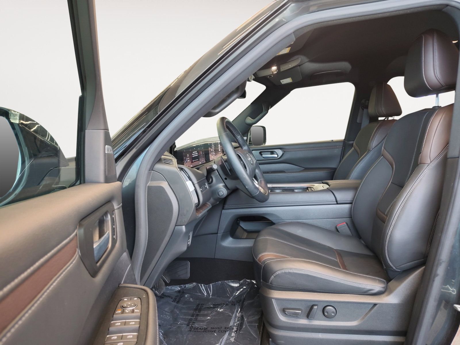 Used 2026 Nissan Armada SL w/ Captain's Chari Seat Package RWD image 24