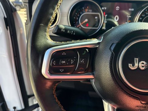 Certified 2022 Jeep Wrangler Unlimited Sahara image 22